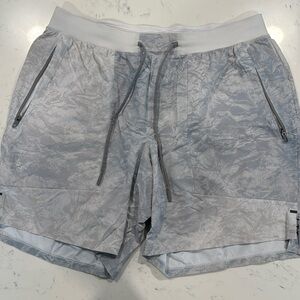 lululemon license to train shorts